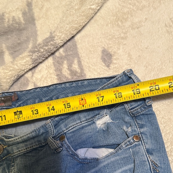 A64. Torrid Blue Distressed boyfriend Straight Leg Jeans size 18 xs - Picture 5 of 7